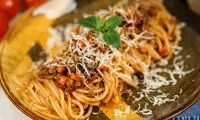 طرز تهیه اسپاگتی با سس بلونز