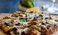پیتزا مرغ و قارچ، خوشمزه و کشدار