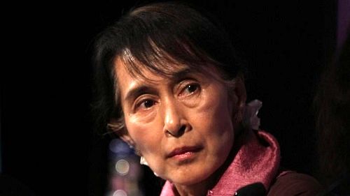 اتهام رشوه به آنگ سان سوچی