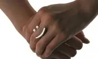 حلقه اسمایلی در دستان شما