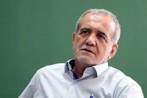زبان بدن نخست‌وزیر پاکستان در استقبال از پزشکیان