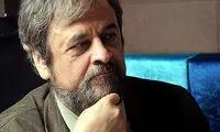 با حمیدرضا صدر و پسری روی سکوها