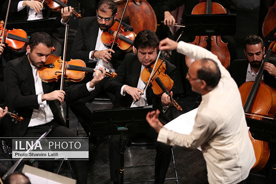اجرای ارکستر ملی ایران با تکنوازی «کیوان ساکت»