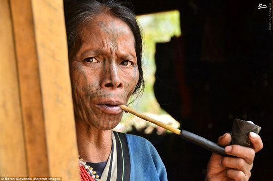 عکس: آرایش دردناک زنان میانمار