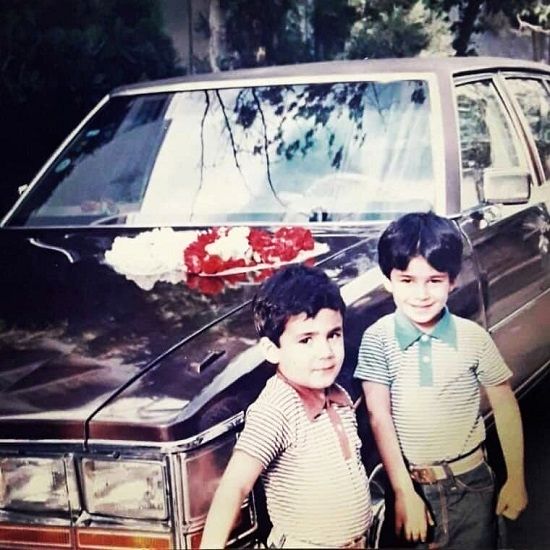 عکسی از یوسف تیموری و برادرش در شش سالگی