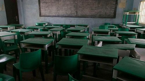 مردان مسلح ۱۴۰دختر دبیرستانی را در نیجریه ربودند