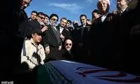 عکس: دو رئیس جمهور بر پیکر معاون اولشان