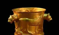 جام زرین در زادگاهش رونمایی شد