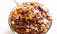 طرز تهیه پیاز کاراملی؛ طعمی عالی برای انواع ساندویچ