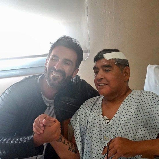 مارادونا قبل از ترخیص از بیمارستان