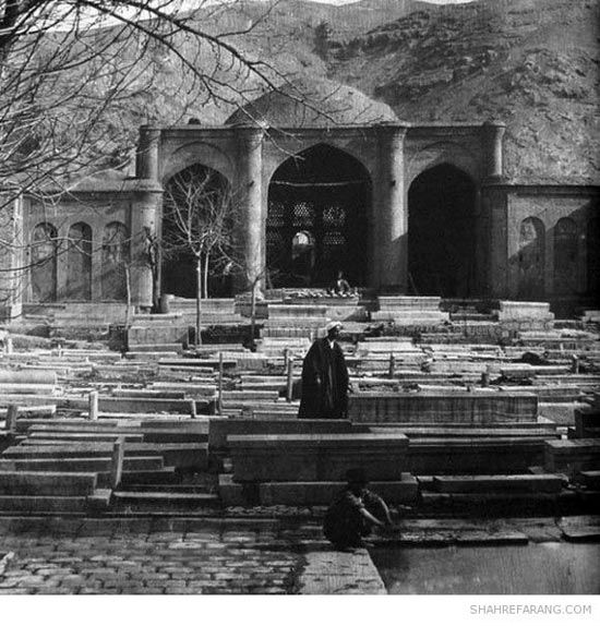 تصاویری قدیمی از مقبره حافظ در قرن پیش