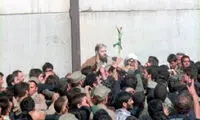 عکس دیده نشده‌ از یادگار امام در سوگ امام