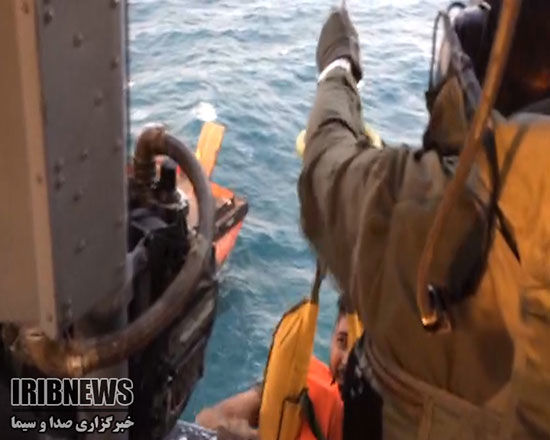 نجات ملوان هندی توسط بالگرد نیروی دریایی ارتش