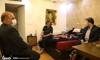 چه کسانی دیشب به عیادت رضا رویگری رفتند؟