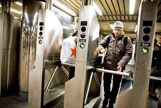 موبایل، جایگزین کارت اعتباری مترو می شود