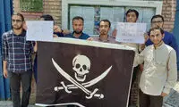 هدیه دانشجویان به سفارت انگلیس در تهران