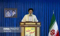 امام جمعه کرج: مردم ایران هر هفته با ترامپ تماس می‌گیرند