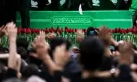 تصویری از سردار وحیدی در کنار تابوت پیکر رهبر انقلاب