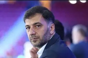 مدیرعامل تراکتور جام را به استقلال تقدیم کرد!