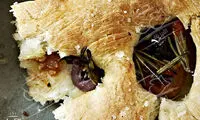نان با زیتون، گوجه و رزماری