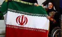 عکس: اشک بانوی پرچمدار سرازیر شد