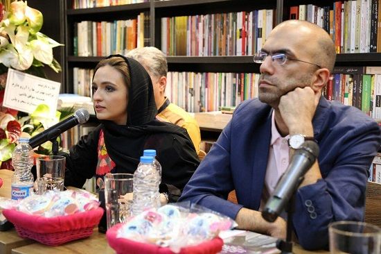 لاله اسکندری و گلاره عباسی در یک مراسم ادبی