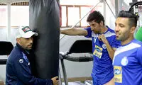 مشت‌زنی مهاجم استقلال در ترکیه