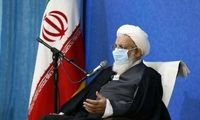 امام‌جمعه یزد: تربیت درست افراد با روحانیون است