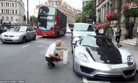 ترافیک ‎به‎ خاطر شستن‎ پورشه! +عکس