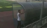 گولچ ورزشگاه را منفجر کرد