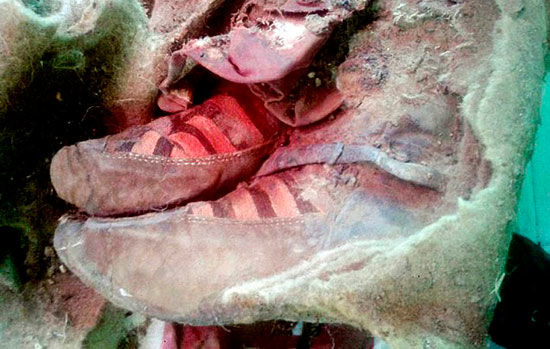 راز زن 1500 ساله با کفش کتانی +عکس