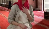 عکس جنجالی امبر هرد در مسجدی در ترکیه