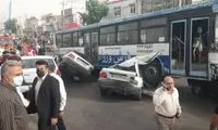 تصادف اتوبوس با ۵ خودرو در کرج