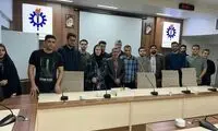 تصاویر متفاوت از جشن تولد احمدی‌نژاد در دانشگاه