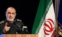 فرمانده سپاه خطاب به دشمنان: منتظر طوفان باشید