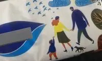 اعتراض عجیب به طرح جلد یک دستمال کاغذی ایرانی
