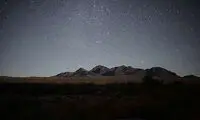 عكس: 30 سال زندگي زیر يك سنگ