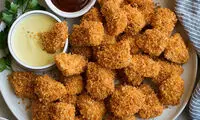 طرز تهیه ناگت‌مرغ در فر؛ خوشمز‌ه‌تر از رستوران!