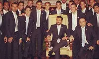 تکیه مهاجم آرژانتینی بر صندلی پاپ! +عکس