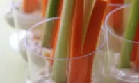 میان وعده رژیمی با کرفس