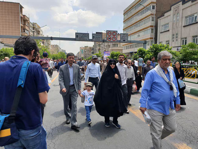 حضور خانوادگى فتاح در راهپیمایى روز قدس