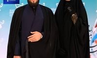 تصویری از الهام چرخنده و همسرش