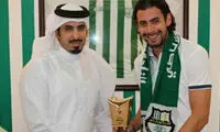 زندی نشان افتخار باشگاه الاهلی را گرفت