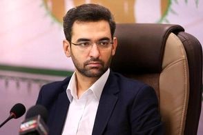 کنایه سنگین و خبرساز آذری جهرمی به رضا پهلوی