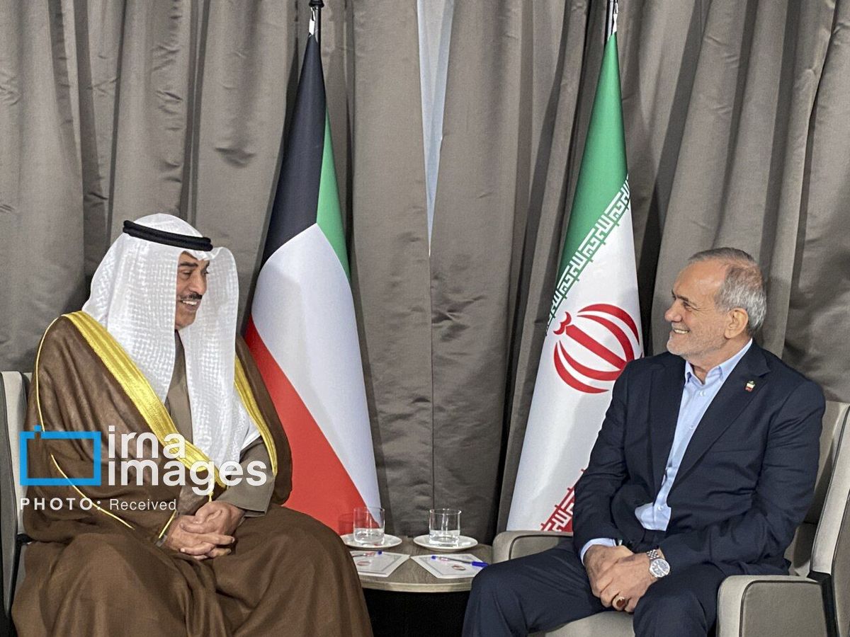 پزشکیان و ولیعهد کویت با یکدیگر دیدار و گفت‌وگو کردند