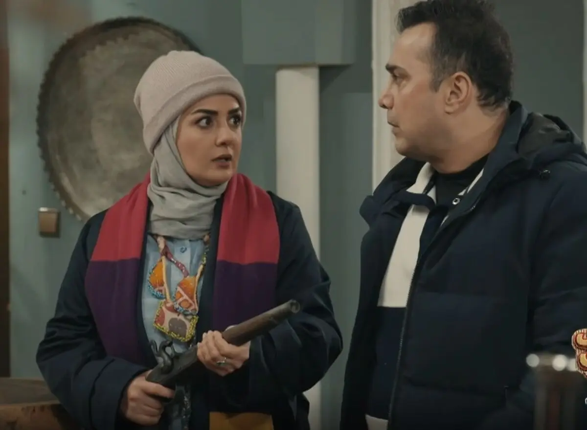 اشاره به ترانه مشهور کامران و هومن در صداوسیما