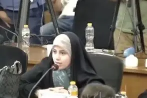 رفتار چندش‌آور یک خبرنگار جلوی دوربین وزارت خارجه