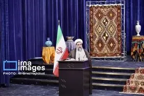 اقدام خبرساز امام جمعه تبریز در لحظه تشویق پزشکیان