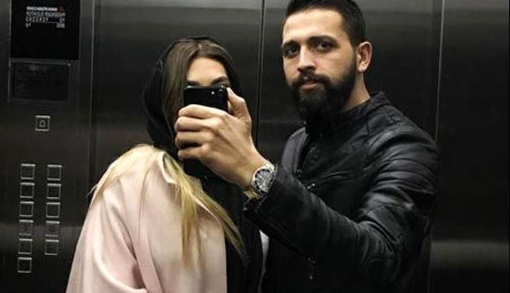 محسن افشانی و همسرش با تِم مشکی رای دادند