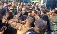 نحوه خروج فرمانده سپاه از محدوده مصلی پربازدید شد